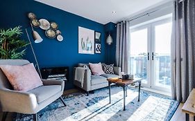 Stunning 2Bedroom 2Bathroom Apt With Parking Space